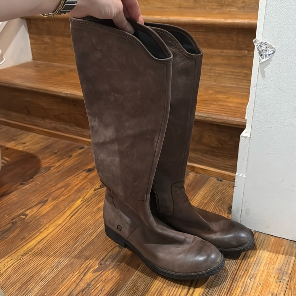 Women’s Born tall boots size 8.5 - moderately worn and broken in